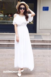 váy dài kết hợp với kính râm và mũ cói 
